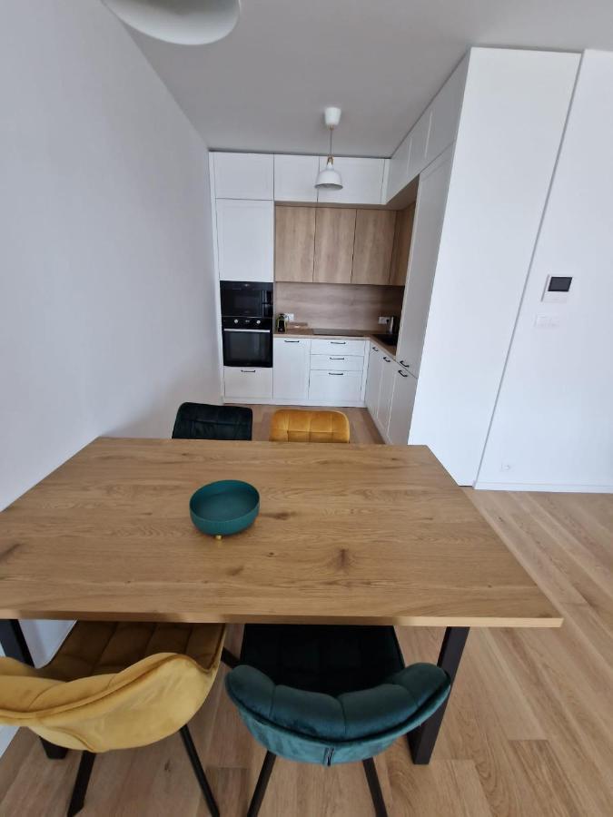 New Downtown Apartment Couple Minute From The Old Town Bratislava Eksteriør billede