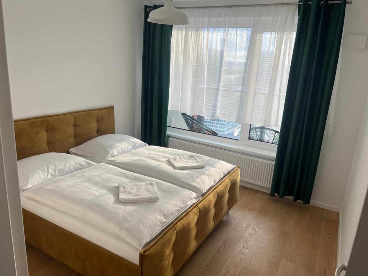 New Downtown Apartment Couple Minute From The Old Town Bratislava Eksteriør billede