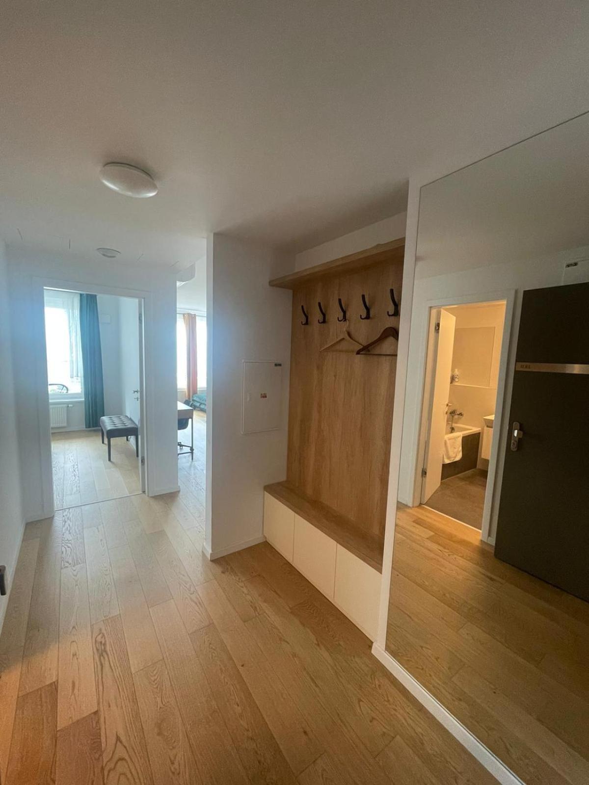 New Downtown Apartment Couple Minute From The Old Town Bratislava Eksteriør billede
